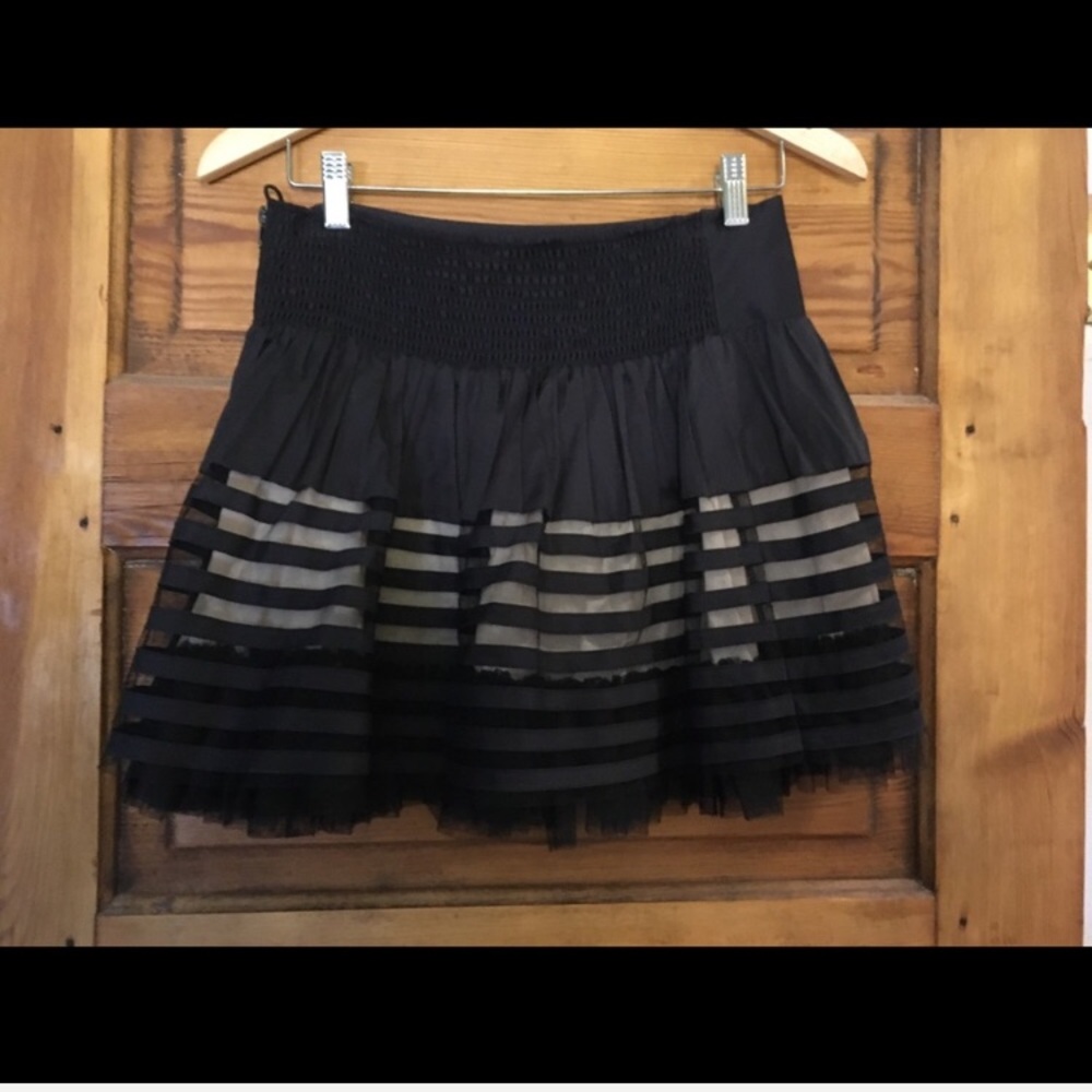 Cute Free People skirt.